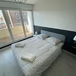 Splendide 70m2 Balcon + Parking Apartment